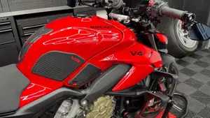 Ducati Streetfighter V4 (2023 - 24)  (4)