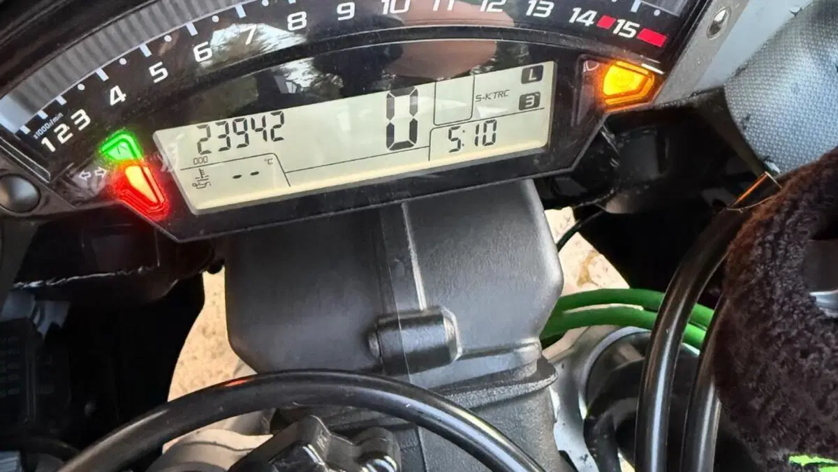 Kawasaki Ninja 1000 ZX-10R (2011 - 15)  (7)