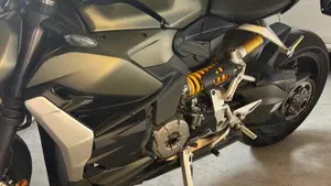 Ducati Streetfighter V2 (2022 - 24)  (2)
