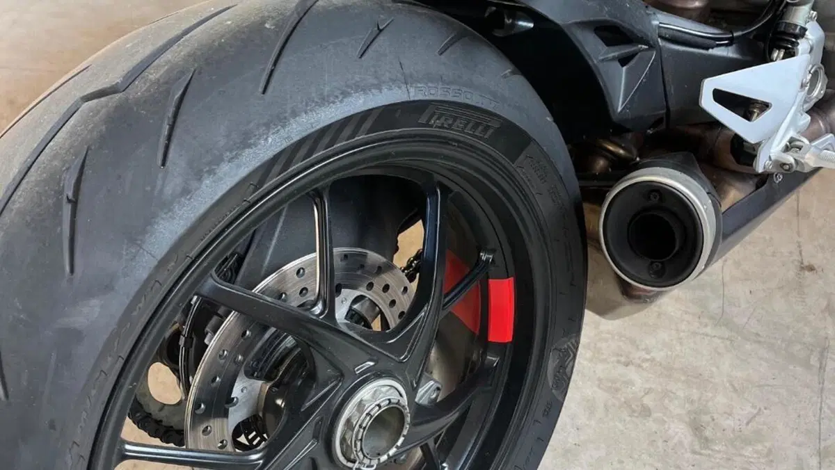 Ducati Streetfighter V2 (2022 - 24)  (7)