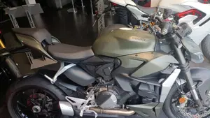 Ducati Streetfighter V2 (2022 - 24)  (8)