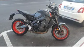 Yamaha MT-09 (2021 - 23) usata