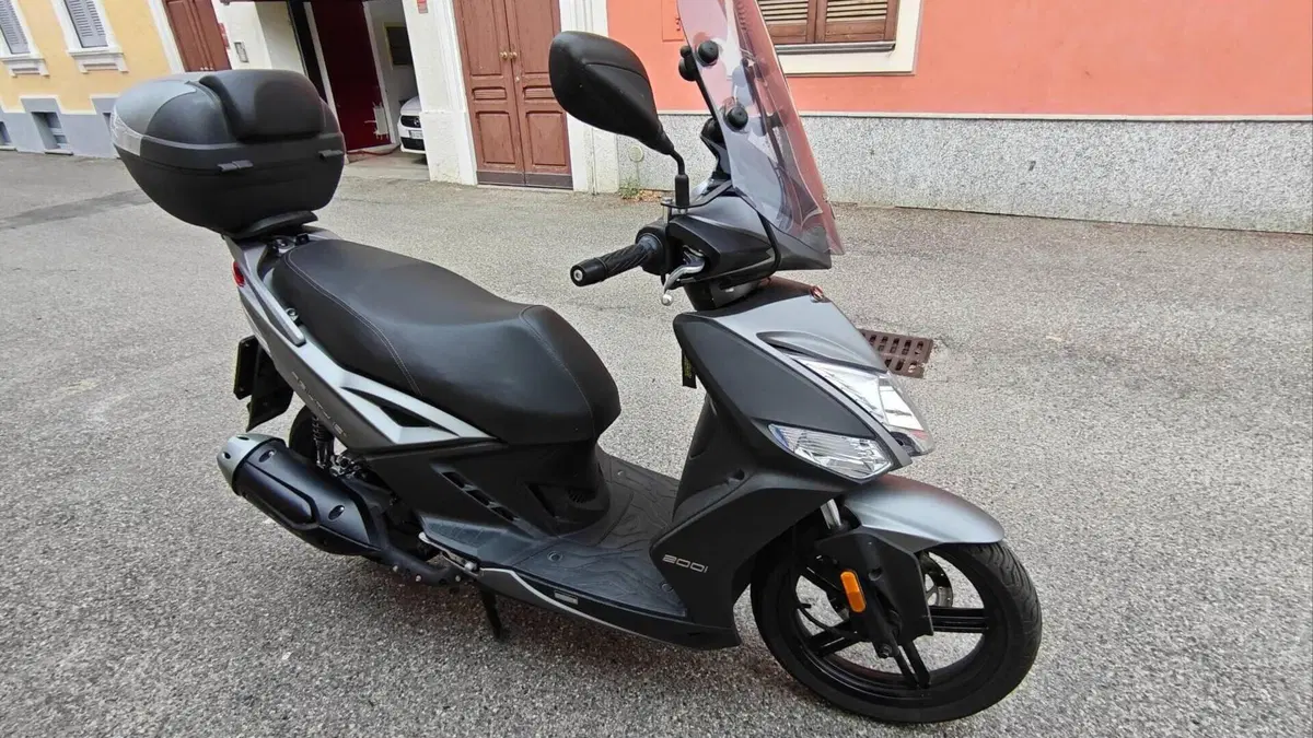 Kymco Agility 200i R16 + (2021 - 25)  (4)