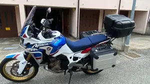 Honda Africa Twin CRF 1000L Adventure Sports Travel Edition (2019)  (2)