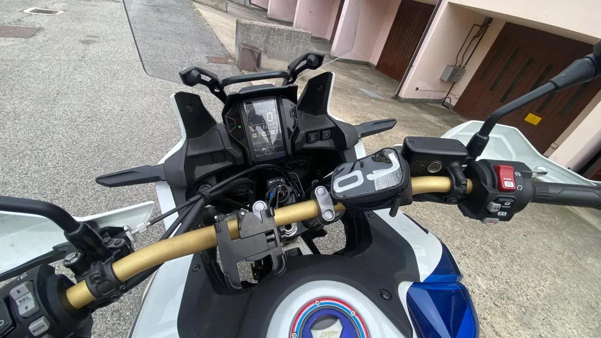 Honda Africa Twin CRF 1000L Adventure Sports Travel Edition (2019)  (13)