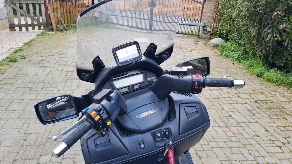 Suzuki Burgman AN 650 (2013 - 15)  (5)