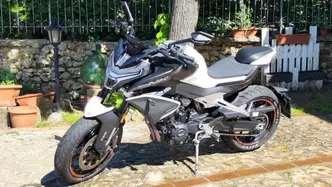 CFMOTO 800NK Advanced (2023 - 26)