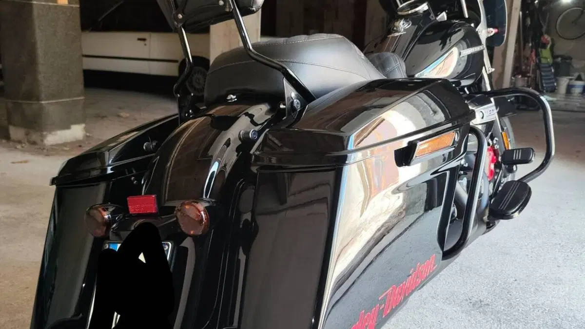 Harley-Davidson 107 Road Glide Special (2017 - 18) - FLTRXS  (3)