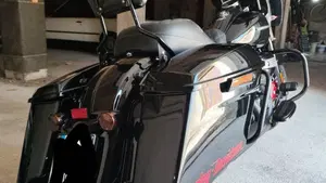 Harley-Davidson 107 Road Glide Special (2017 - 18) - FLTRXS  (3)