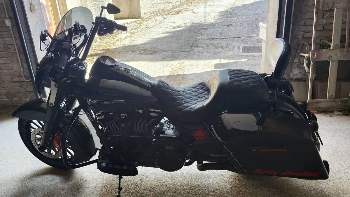 Harley-Davidson 107 Road Glide Special (2017 - 18) - FLTRXS  (9)