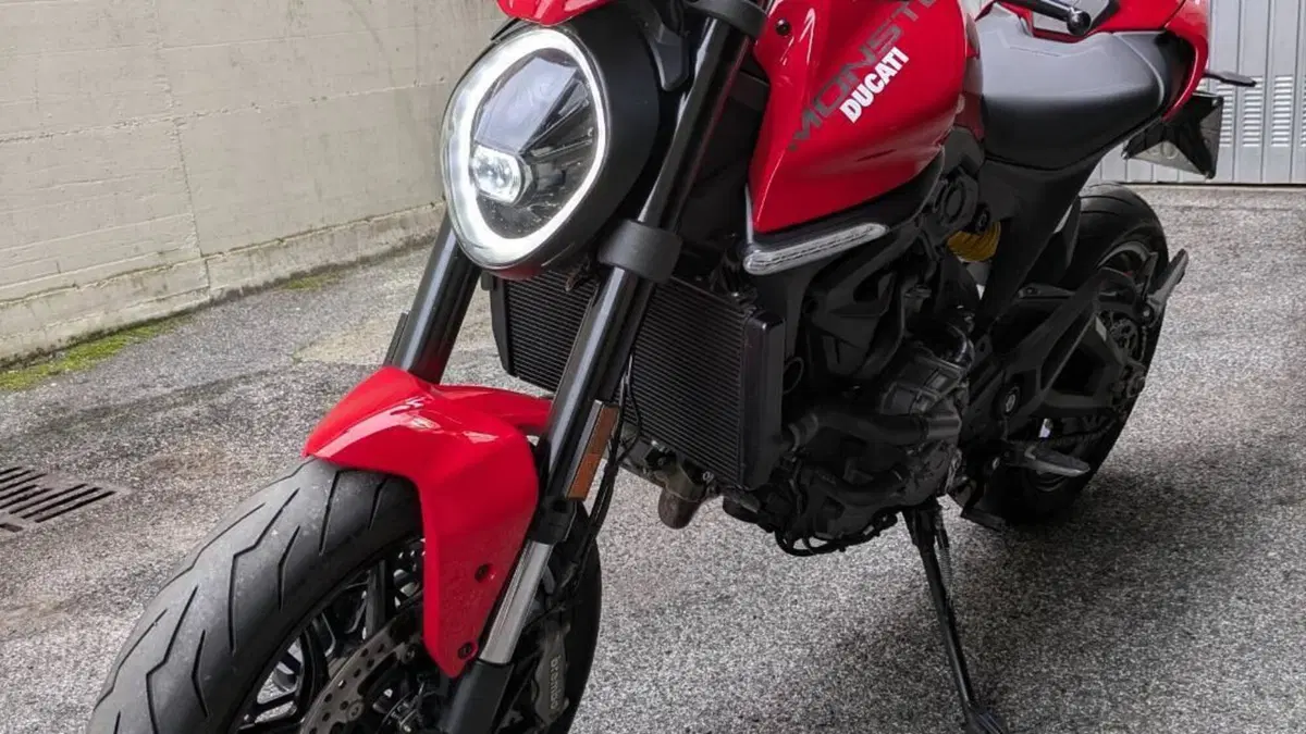 Ducati Monster 937 + (2021 - 25)  (9)