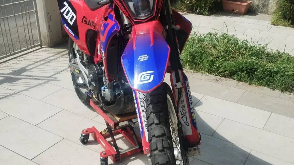 GASGAS ES 700 (2022 - 26)  (5)