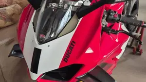 Ducati Panigale V4 R (2023 - 24)  (2)
