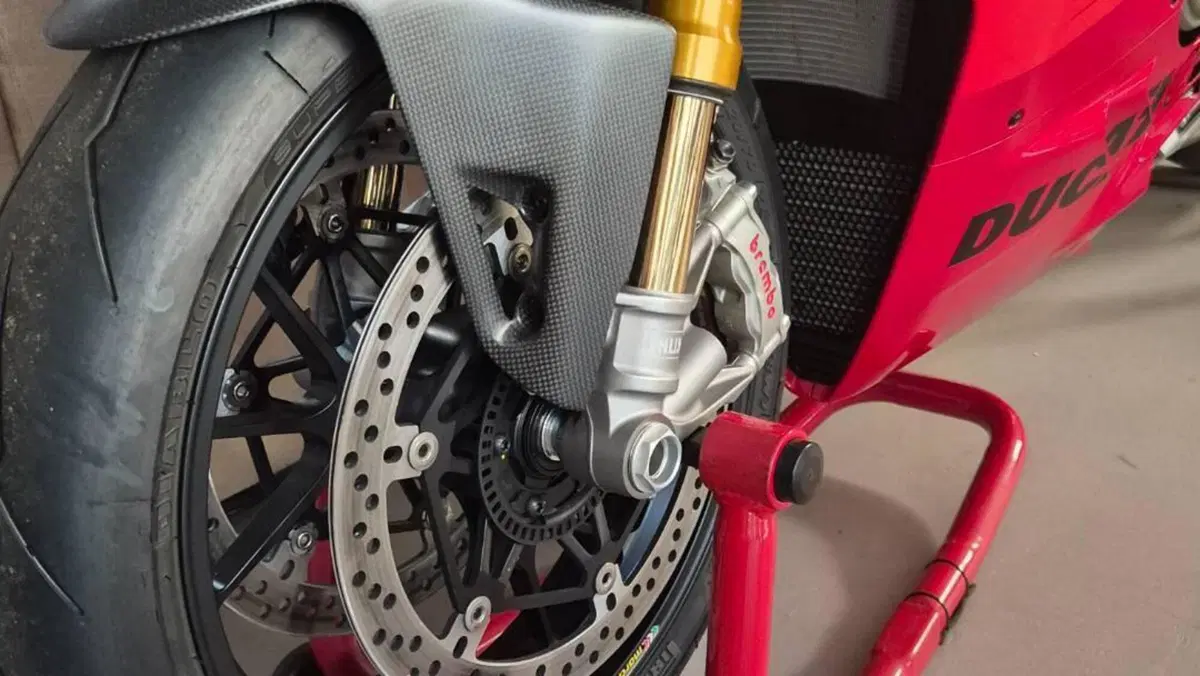 Ducati Panigale V4 R (2023 - 24)  (3)