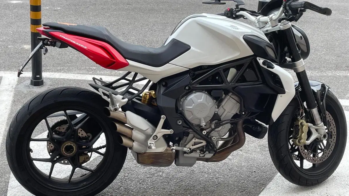MV Agusta Brutale 800 EAS (2012 - 14)  (4)