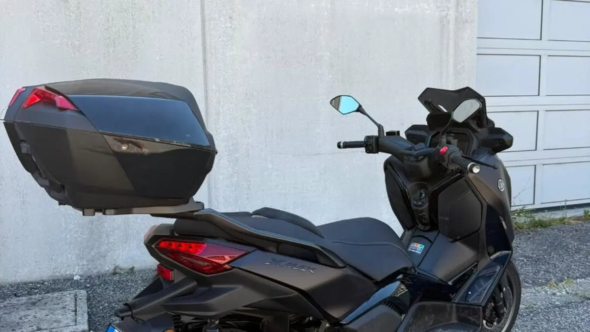 Yamaha X-Max 300 Tech Max (2025 - 26)  (4)