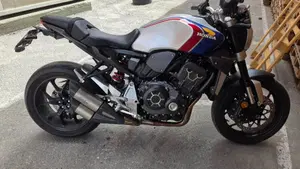 Honda CB 1000 R + Limited Edition (2019)  (3)