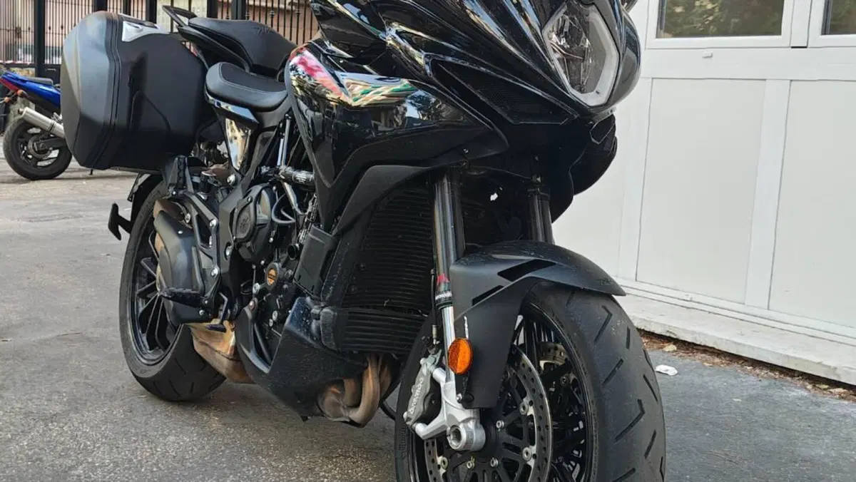 MV Agusta Turismo Veloce 800 R (2023 - 26)  (2)