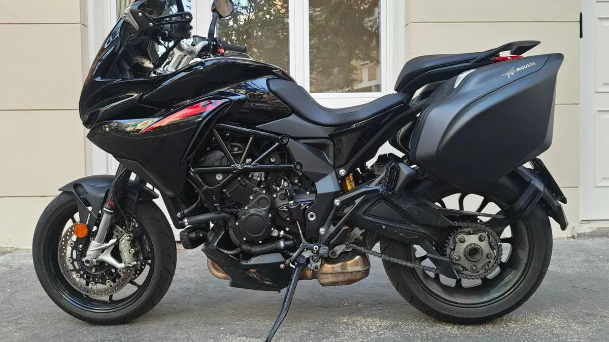 MV Agusta Turismo Veloce 800 R (2023 - 26)  (5)