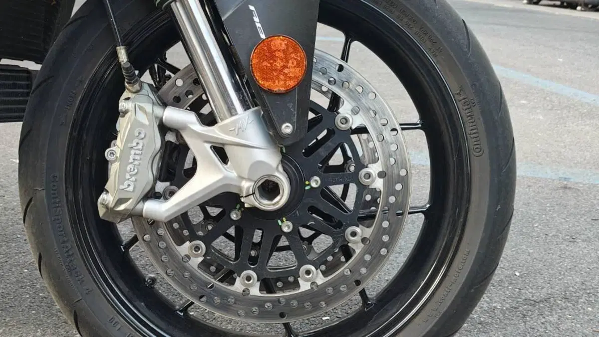 MV Agusta Turismo Veloce 800 R (2023 - 26)  (16)