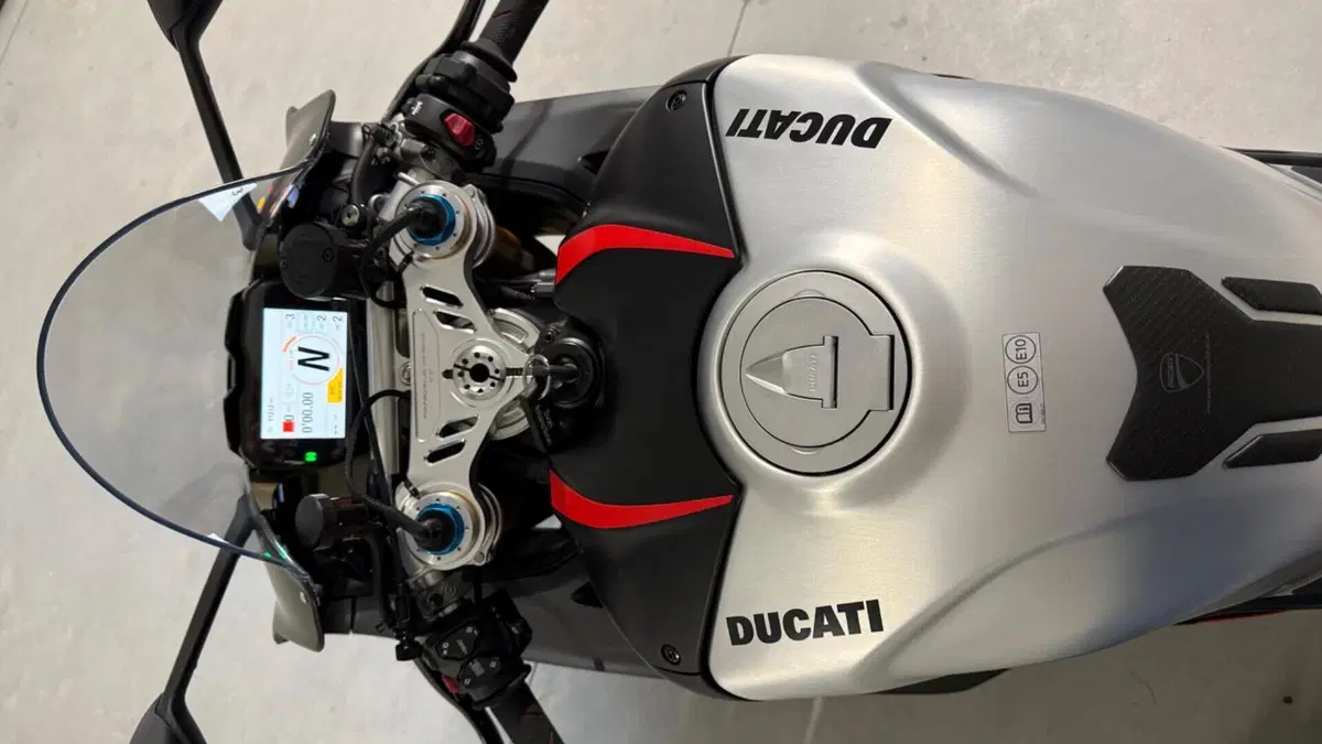 Ducati Panigale V4 1100 SP2 (2022 - 23)  (2)