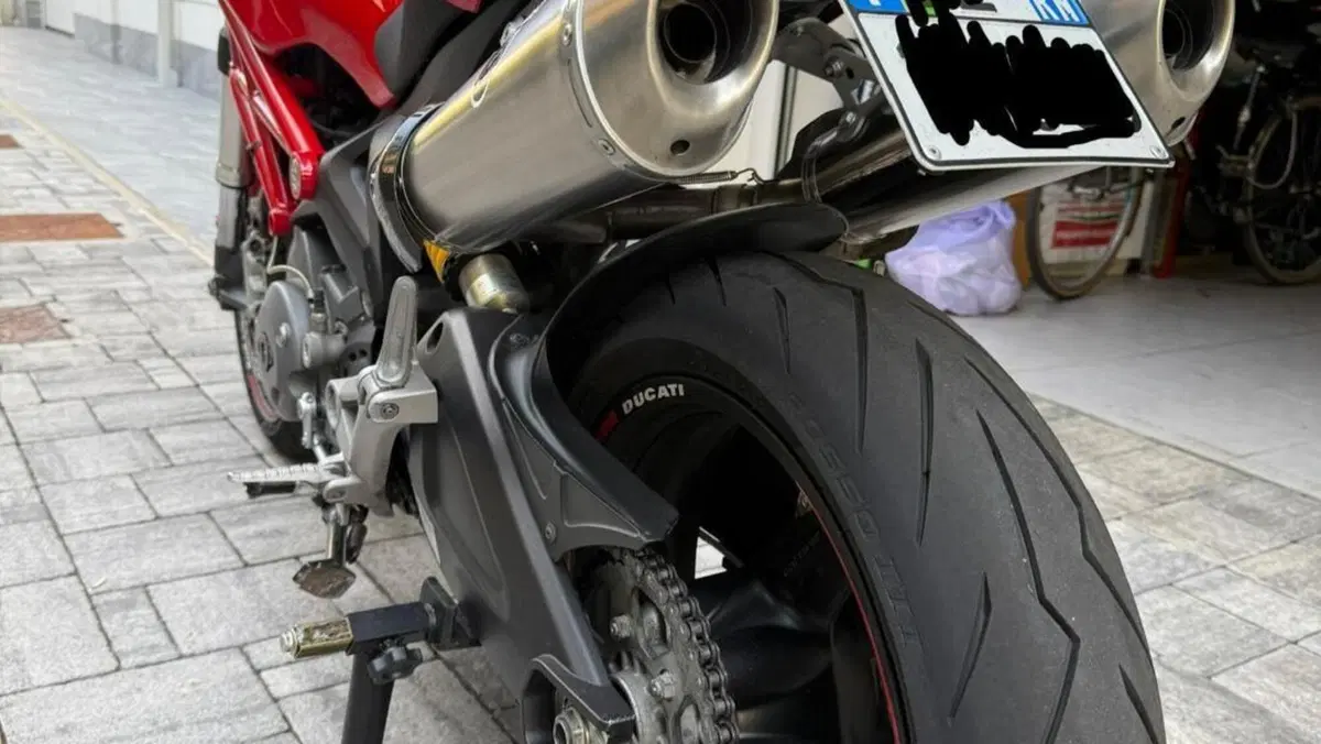 Ducati Monster 696 (2008 - 13)  (6)