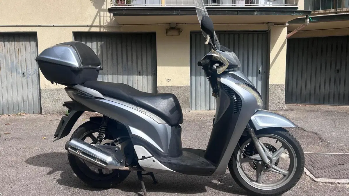 Honda SH 125 i (2009 - 12)  (3)
