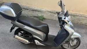 Honda SH 125 i (2009 - 12)  (7)