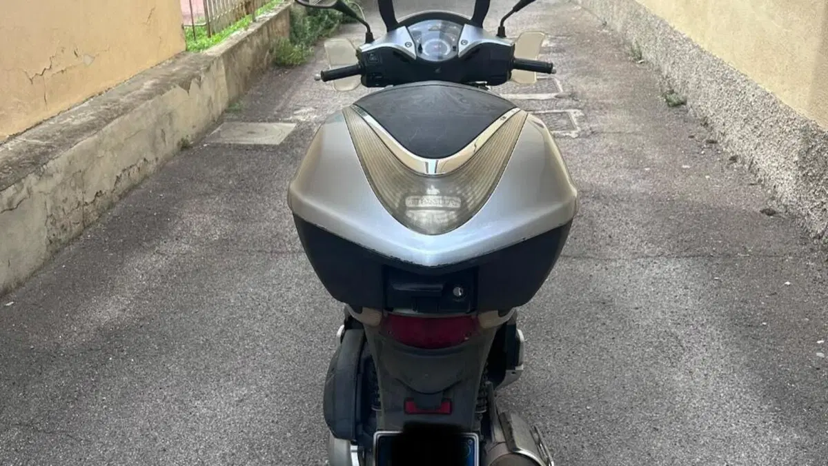 Honda SH 125 i (2009 - 12)  (8)