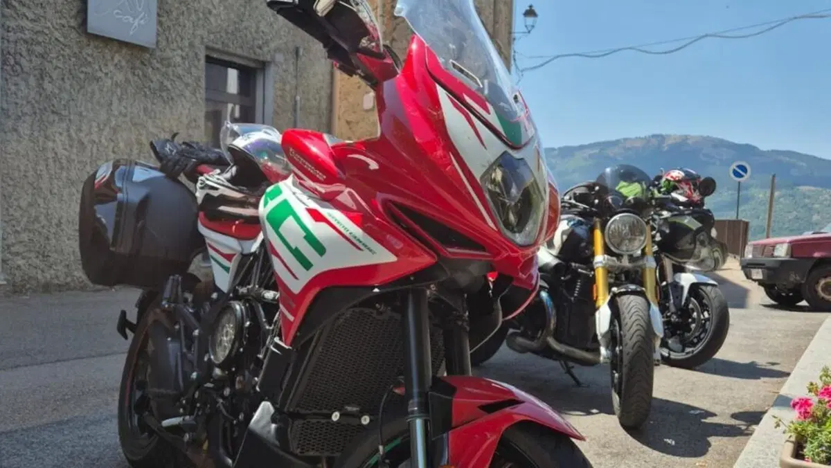 MV Agusta Turismo Veloce 800 RC SCS (2022 - 26) 