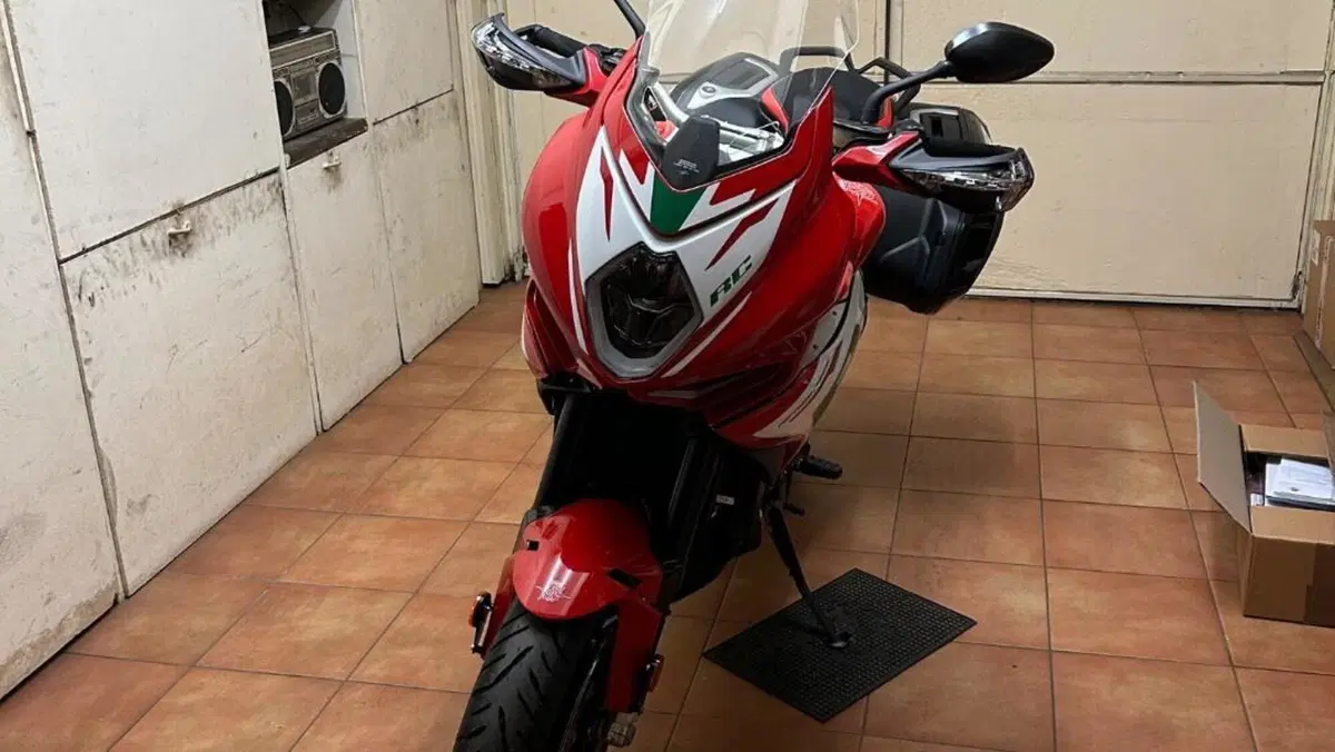 MV Agusta Turismo Veloce 800 RC SCS (2022 - 26)  (4)