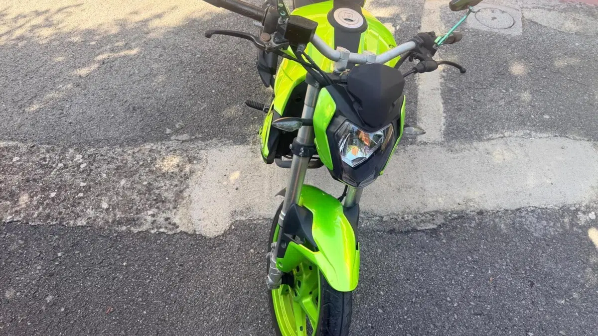 Benelli BN 125 (2021 - 25)  (2)