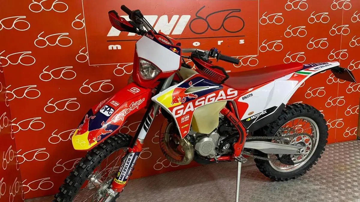 GASGAS EC 300 (2022)  (6)