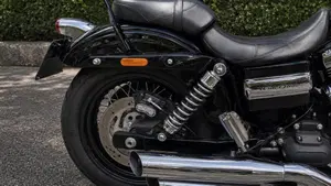 Harley-Davidson 1584 Wide Glide (2007 - 11) - FXDWG  (6)