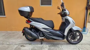 Piaggio Beverly 300 S ABS-ASR (2021 - 25) 