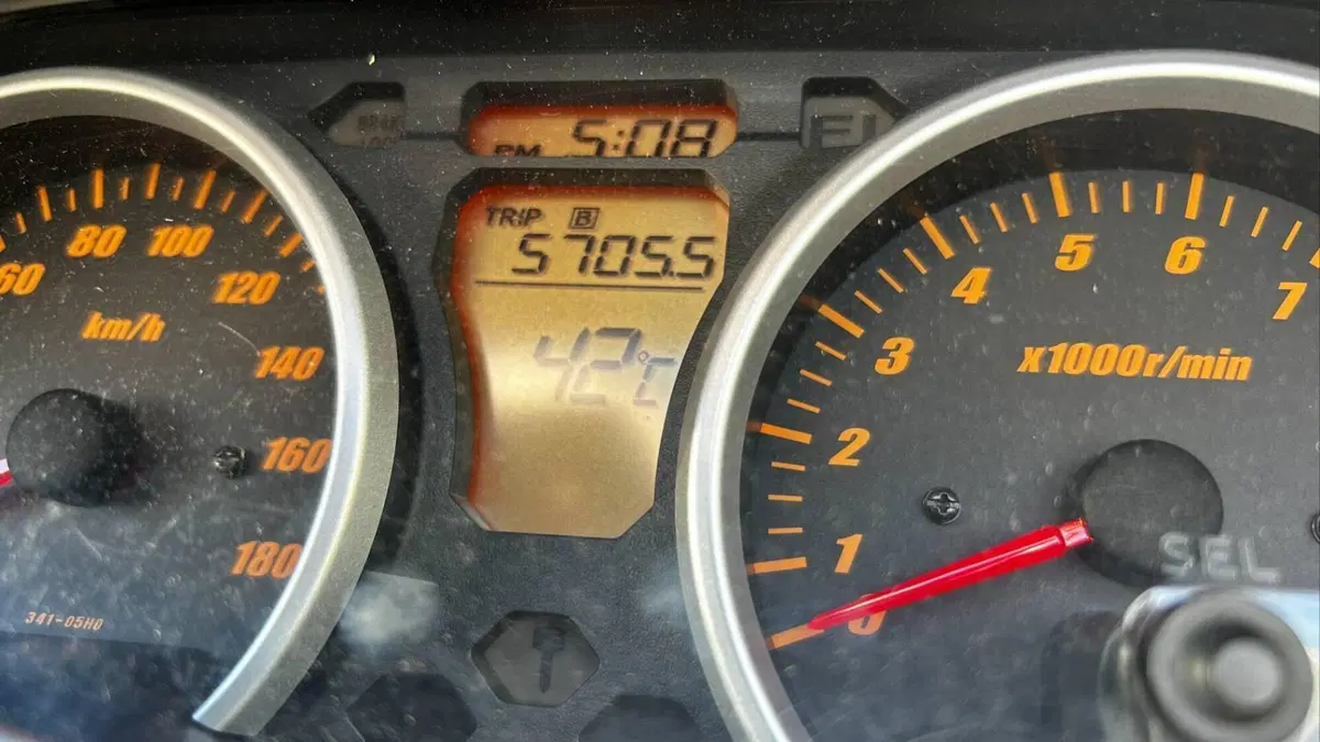 Suzuki Burgman AN 400 (2006 - 07)  (4)