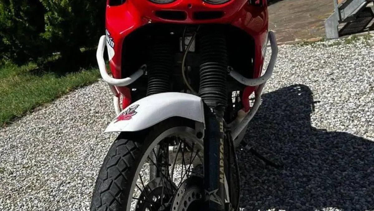 Honda Africa Twin XRV 750 (1996 - 02)  (4)