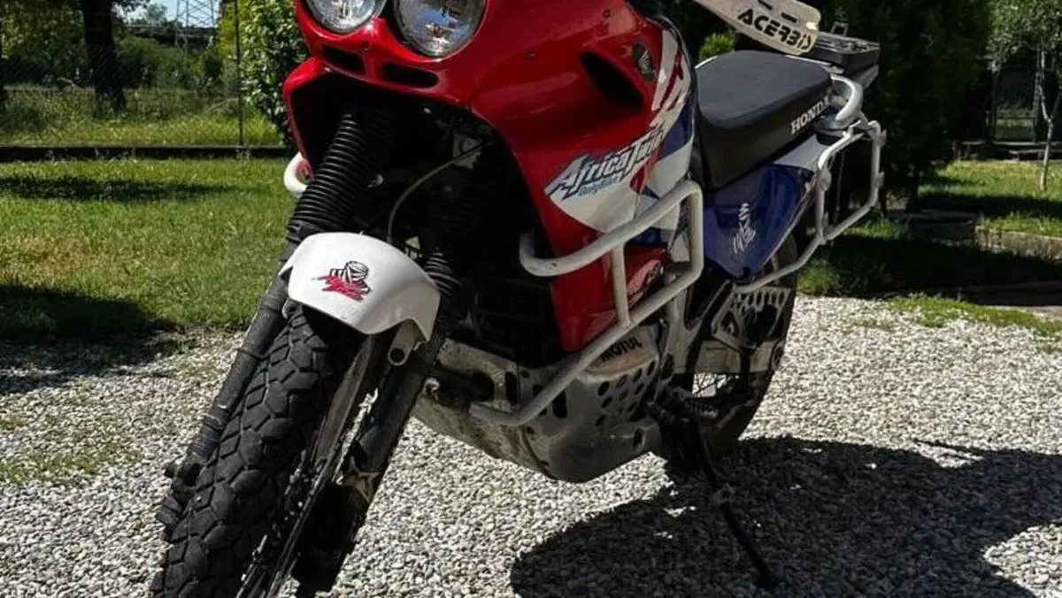 Honda Africa Twin XRV 750 (1996 - 02)  (5)