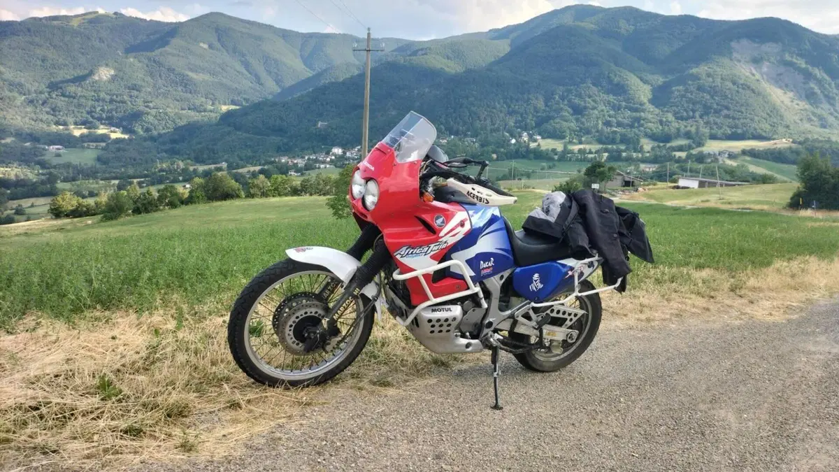 Honda Africa Twin XRV 750 (1996 - 02)  (8)