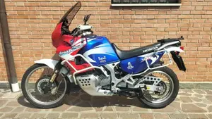 Honda Africa Twin XRV 750 (1996 - 02)  (9)