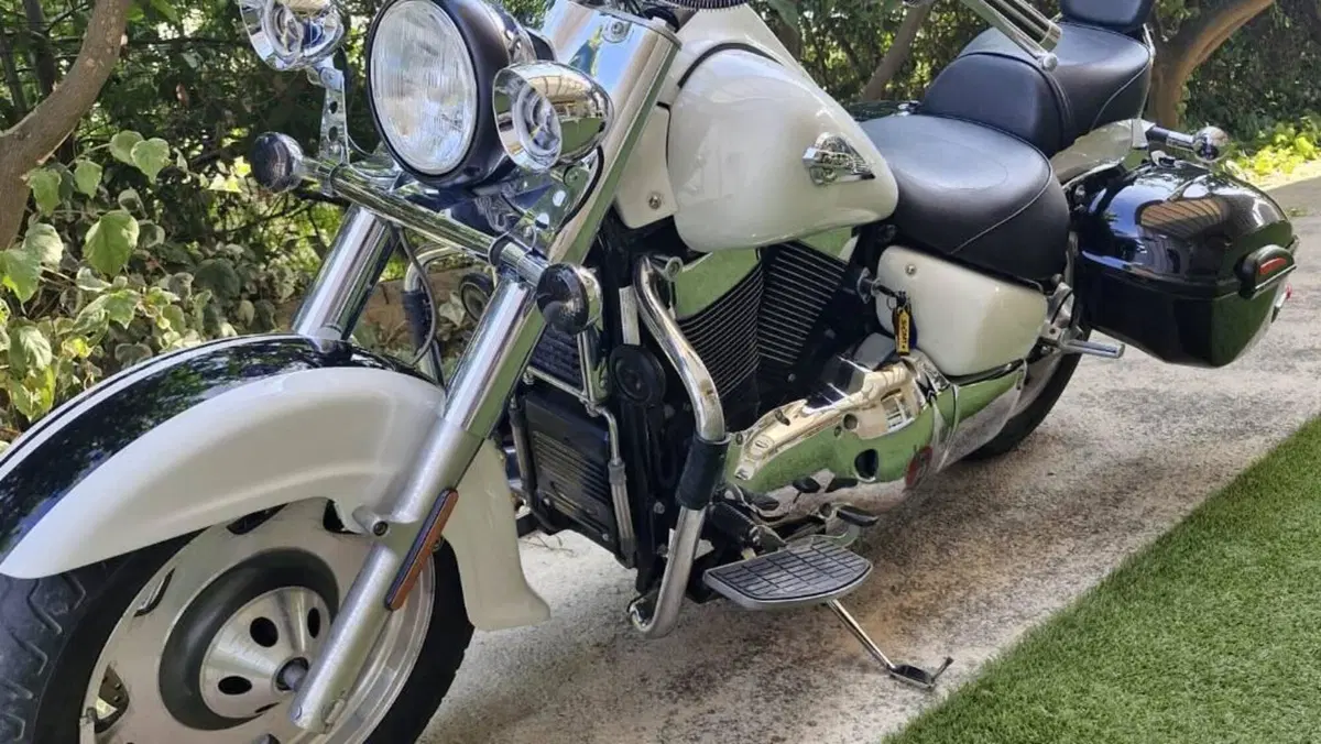 Suzuki Intruder C 1500 T (2013 - 16) 