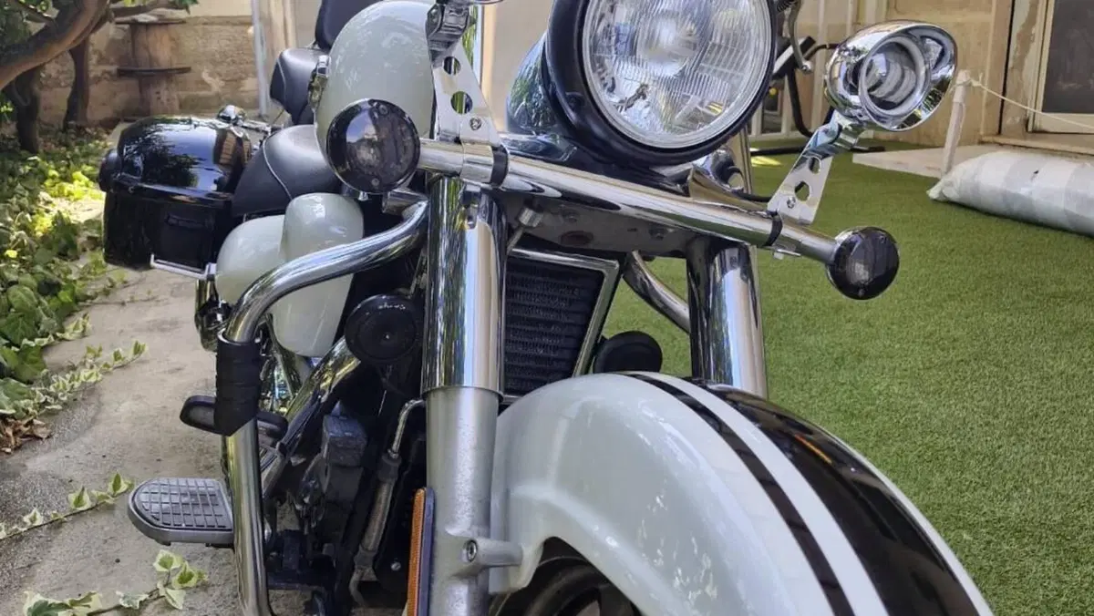 Suzuki Intruder C 1500 T (2013 - 16)  (4)