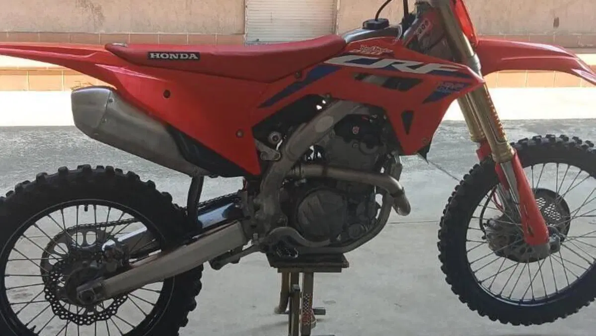 Honda CRF 250R (2024)  (5)