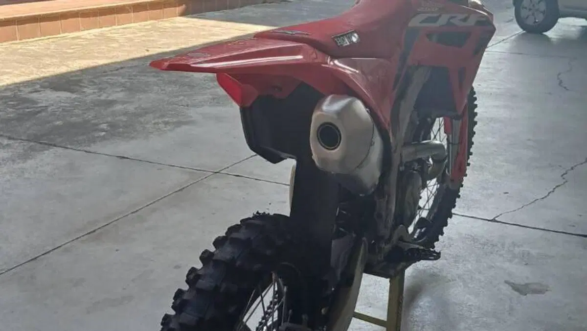 Honda CRF 250R (2024)  (6)