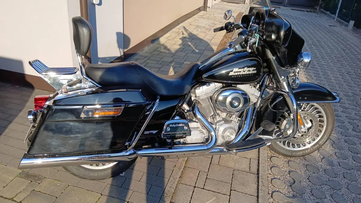 Harley-Davidson 1584 Electra Glide Standard (2008 - 10) - FLHT  (2)
