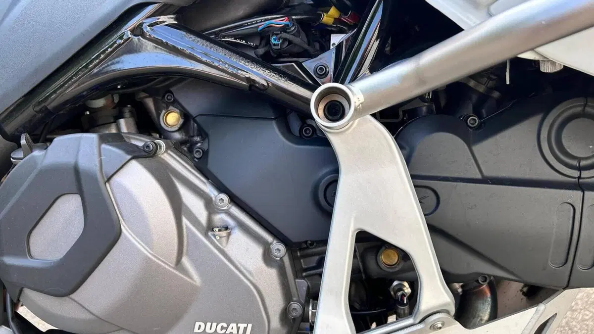 Ducati DesertX (2022 - 25)  (2)