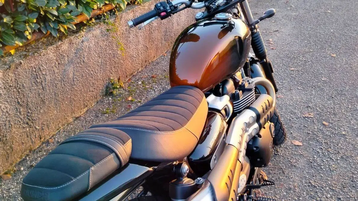 Triumph Scrambler 900 Stealth Edition (2024) 