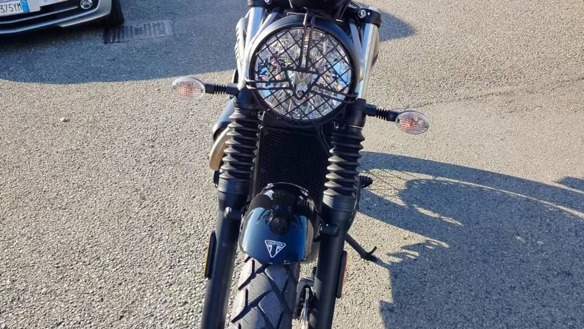 Triumph Scrambler 900 Stealth Edition (2024)  (8)