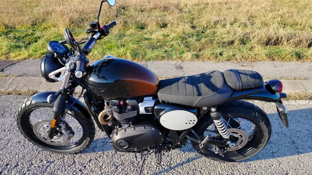 Triumph Scrambler 900 Stealth Edition (2024)  (12)