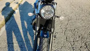 Triumph Scrambler 900 Stealth Edition (2024)  (15)